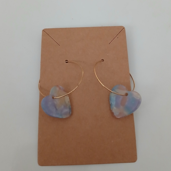 Fashion Jewelry Gold Heart Earrings - Picture 2 of 3